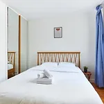 1Br With Balcony - Cityapartmentstay